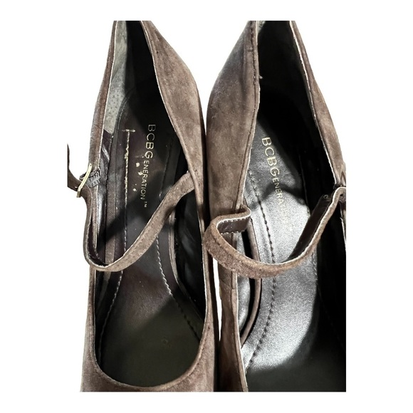 BCBG Paulie Suede heels brown size 7.5 - Picture 4 of 15